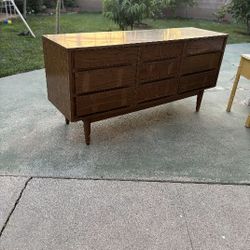 Vintage Mid Century 9 Drawers Dresser By Kroehler