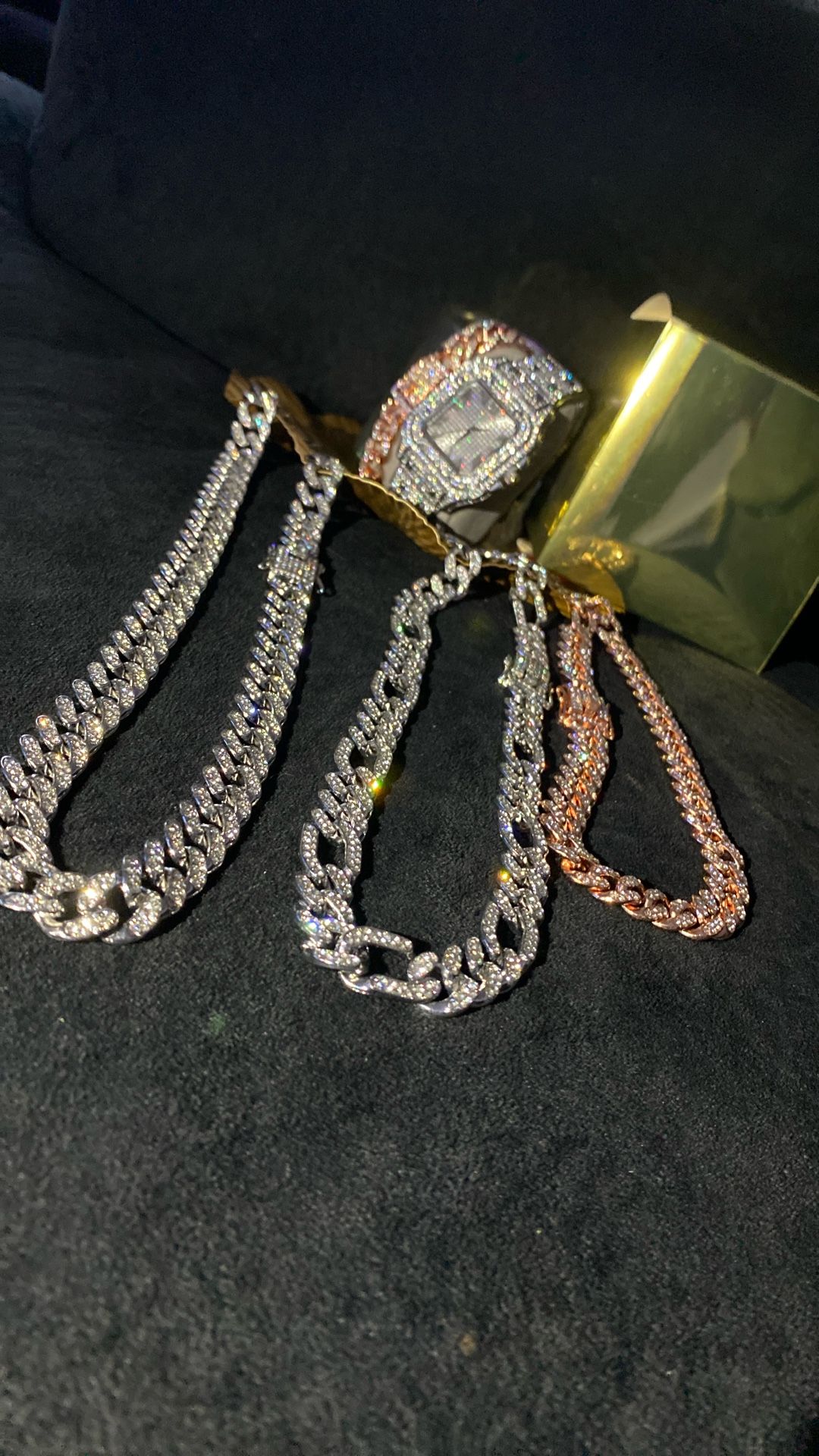 Five Piece Package Rare Red Rose 18 Inch 20 Inch White And 24 Inch Resizable Wrist