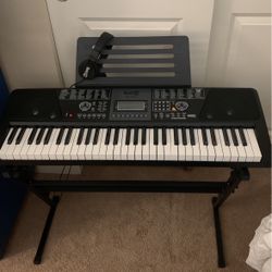 61 Key Electric Piano W/ Stand No Headphones