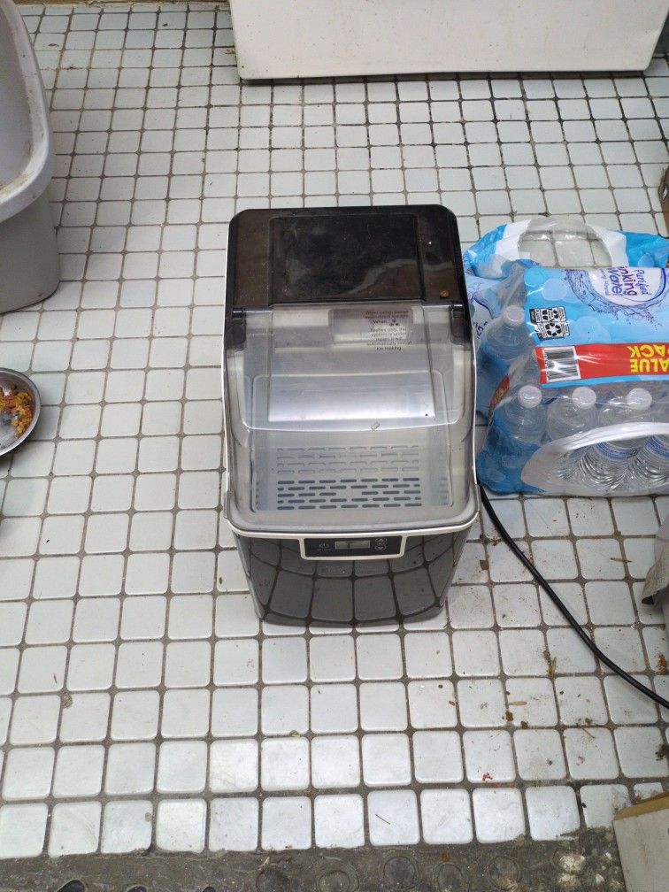 Ice Maker