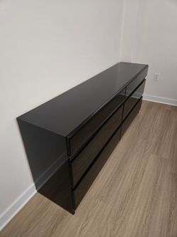 Black reflective drawer