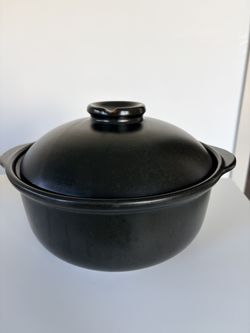 Black Clay Pot - 10" with Lid