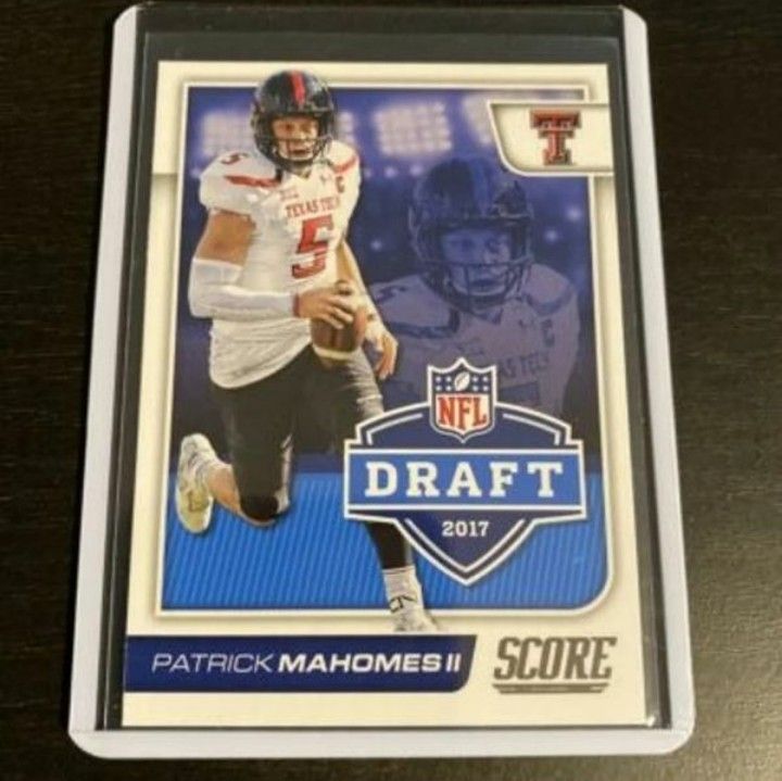 Patrick Mahomes Rookie Card MINT