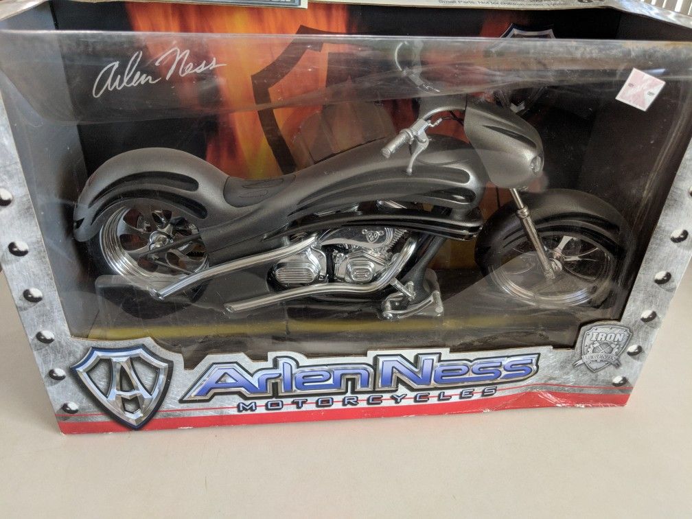 Arlen Ness Motorcycles - 1/6 Diecast