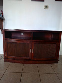 Dark Wood Entertainment / TV Stand – Vintage Style