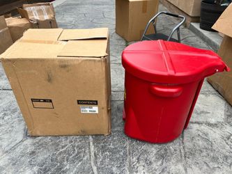 2 oiLy waste can 14 gallons new asking $75 each