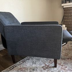 Small Blue Recliner, Excellent condition 27”