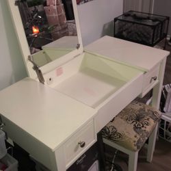 Small Makeup Vanity with Butterfly Stool