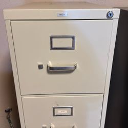 Hon Filing Cabinet - No Key - Has A Dent - See Pics