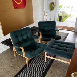 Dux Chairs And Ottoman 