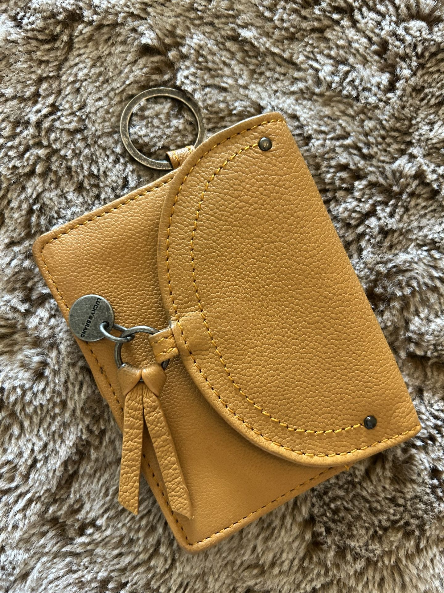 Lucky Brand Women’s Wallet.