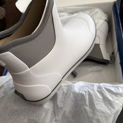 HUK ROGUE WAVE BOOTS