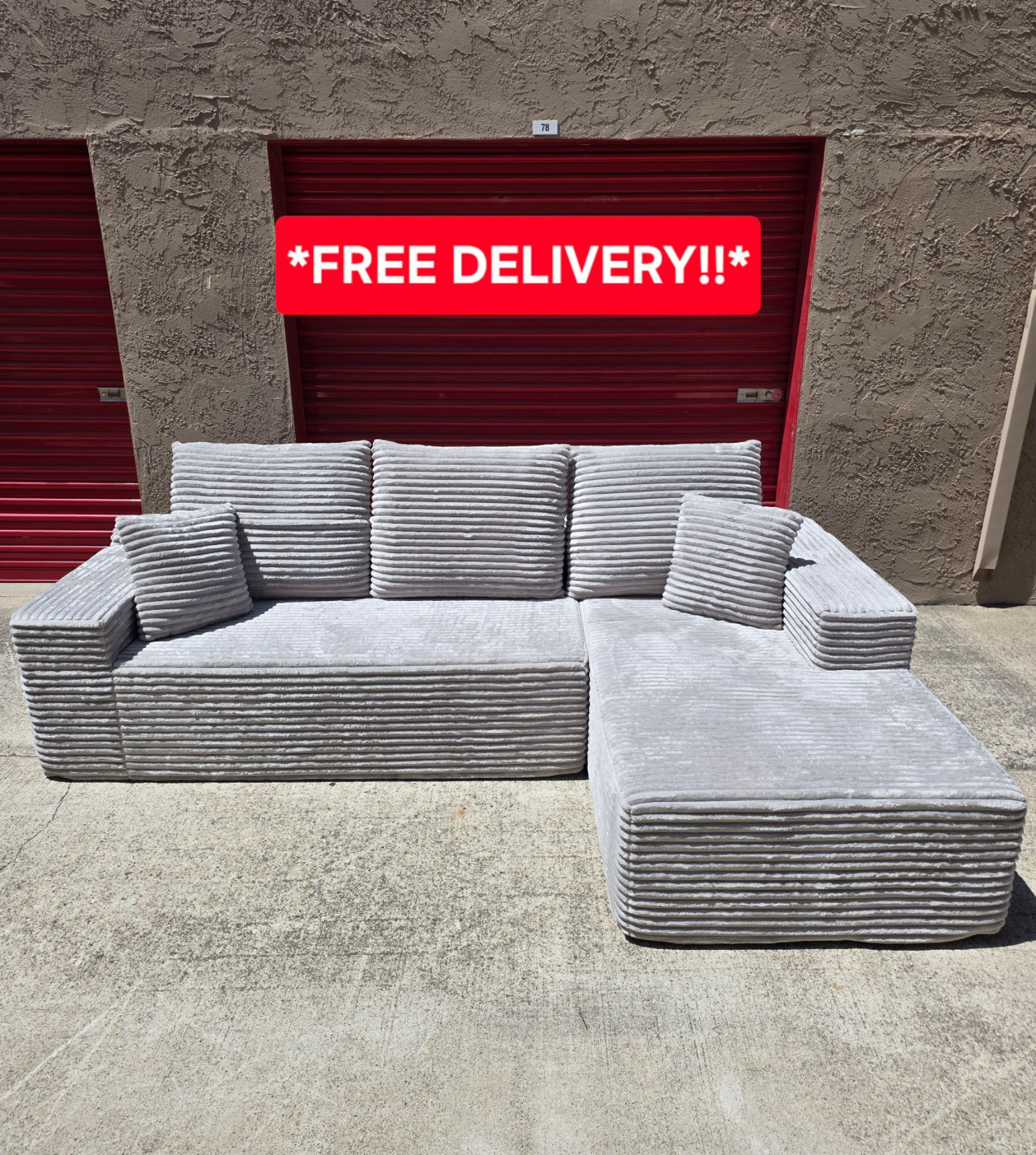 NEW Gorgeous L Shaped Sofa