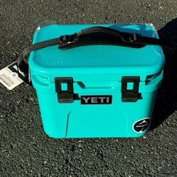 Yeti Aquifer Blue - NEW NEVER USED Hard Cooler