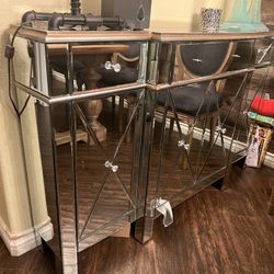 Mirrored Buffet Console 