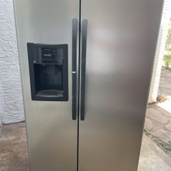 Stainless steel refrigerator 