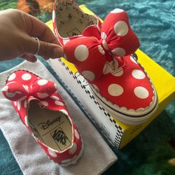 2017 Minnie Mouse X Vans Collaboration
