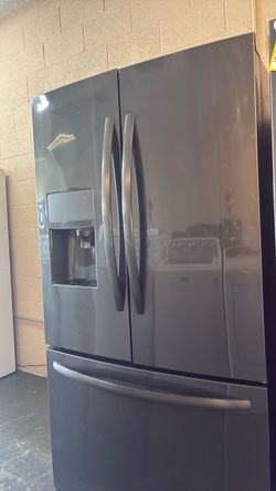 Nice like new Frigidaire refrigerator
