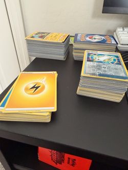 Pokémon Cards comes with all card in the pictures