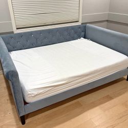Day Bed (full) blue velvet upholstered