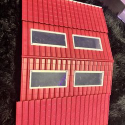 Barn For Horses And Dolls