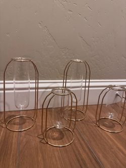 4 wire and glass vases