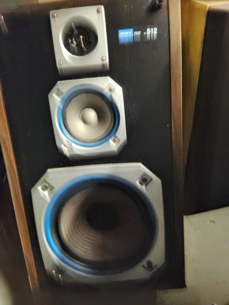 2 Speakers