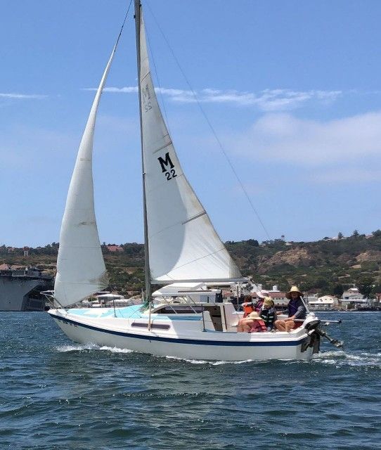 Sailboat McGregor 22 1985 with outboard motor.