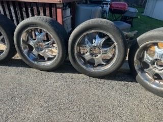 22” WHEELS CHEVY AND FORD 6 LUGS
