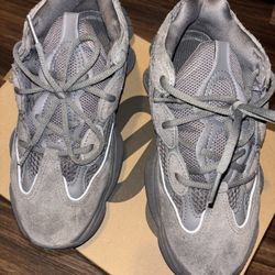 YEEZY 500