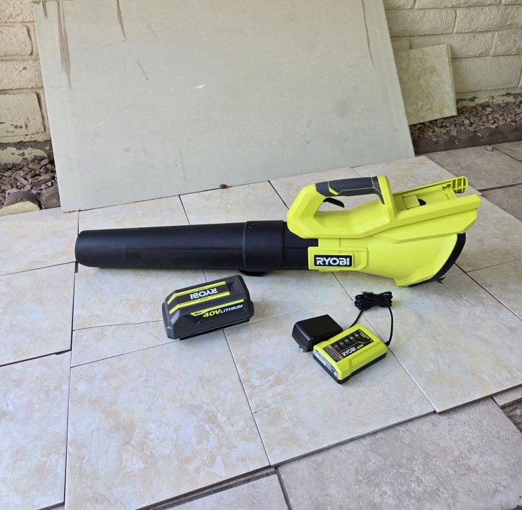 RYOBI 40V Leaf Blower Kit 550CFM