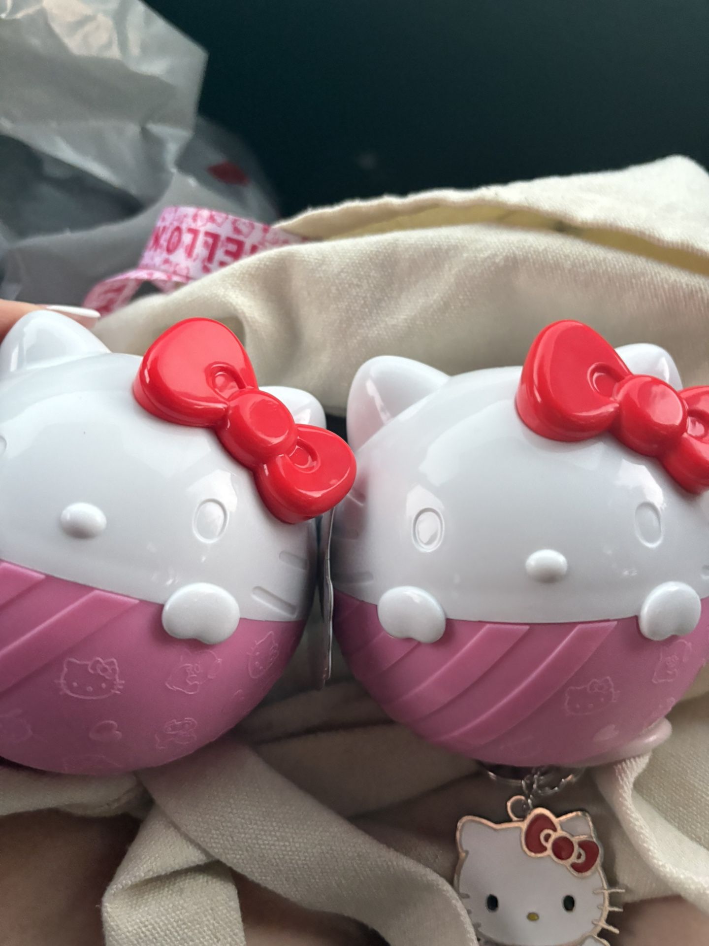 Hello Kitty LOL Surprise