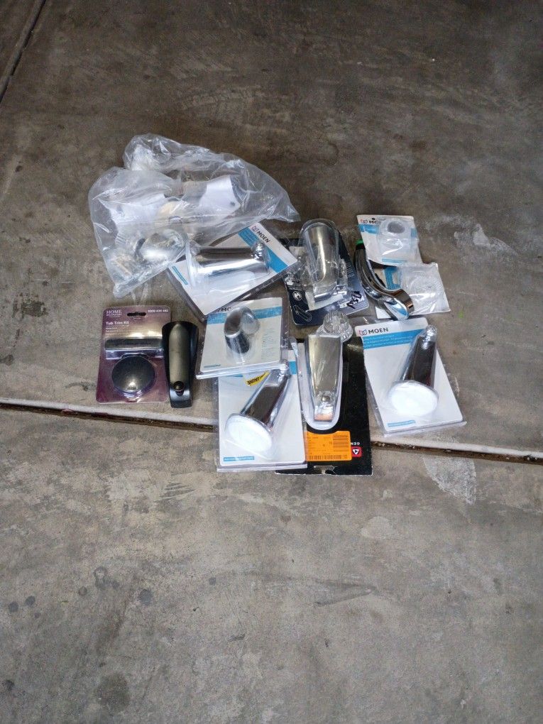 Assorted Tub And Shower Fixtures