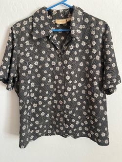 Women’s shirts