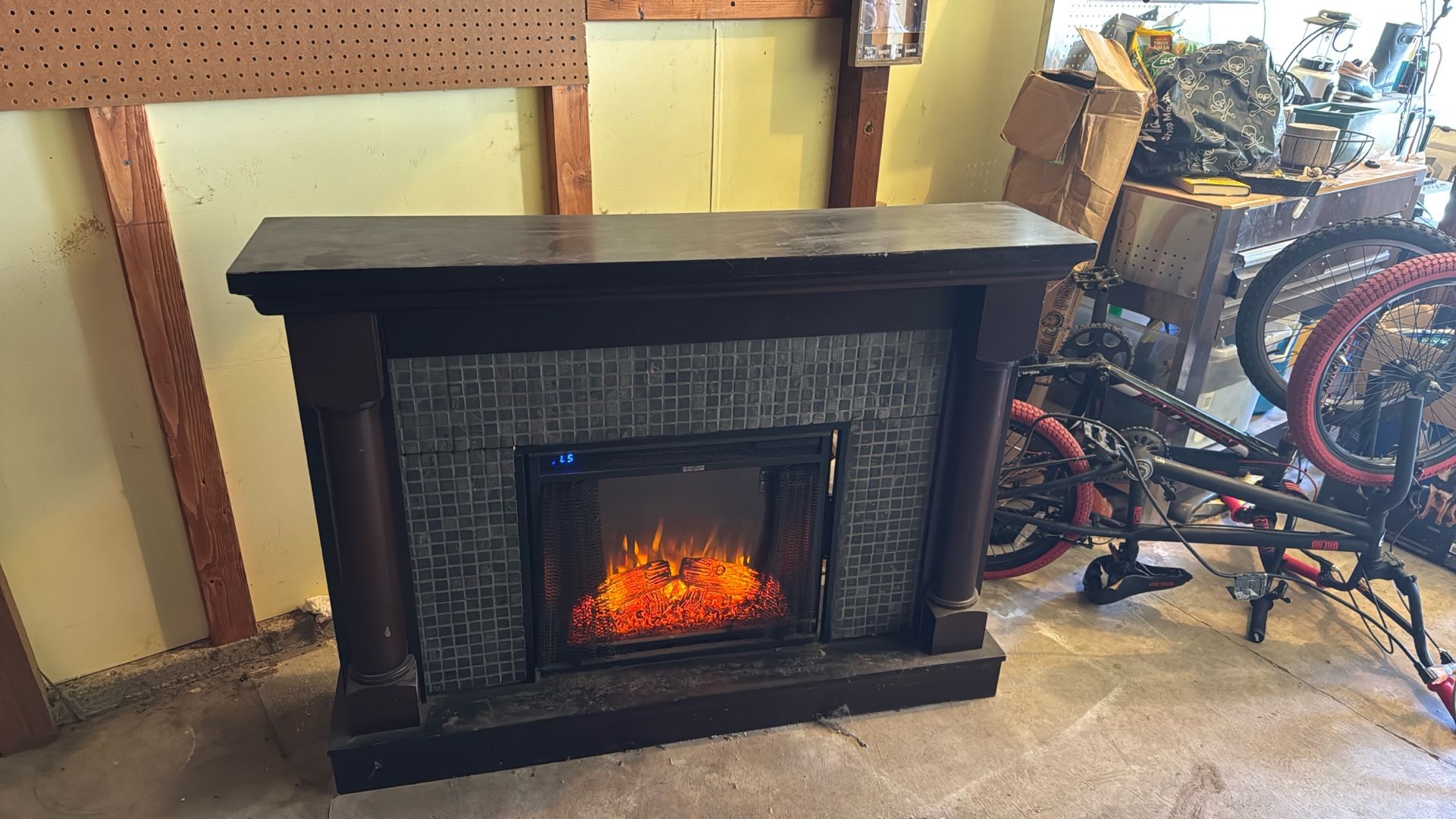 Electric fireplace