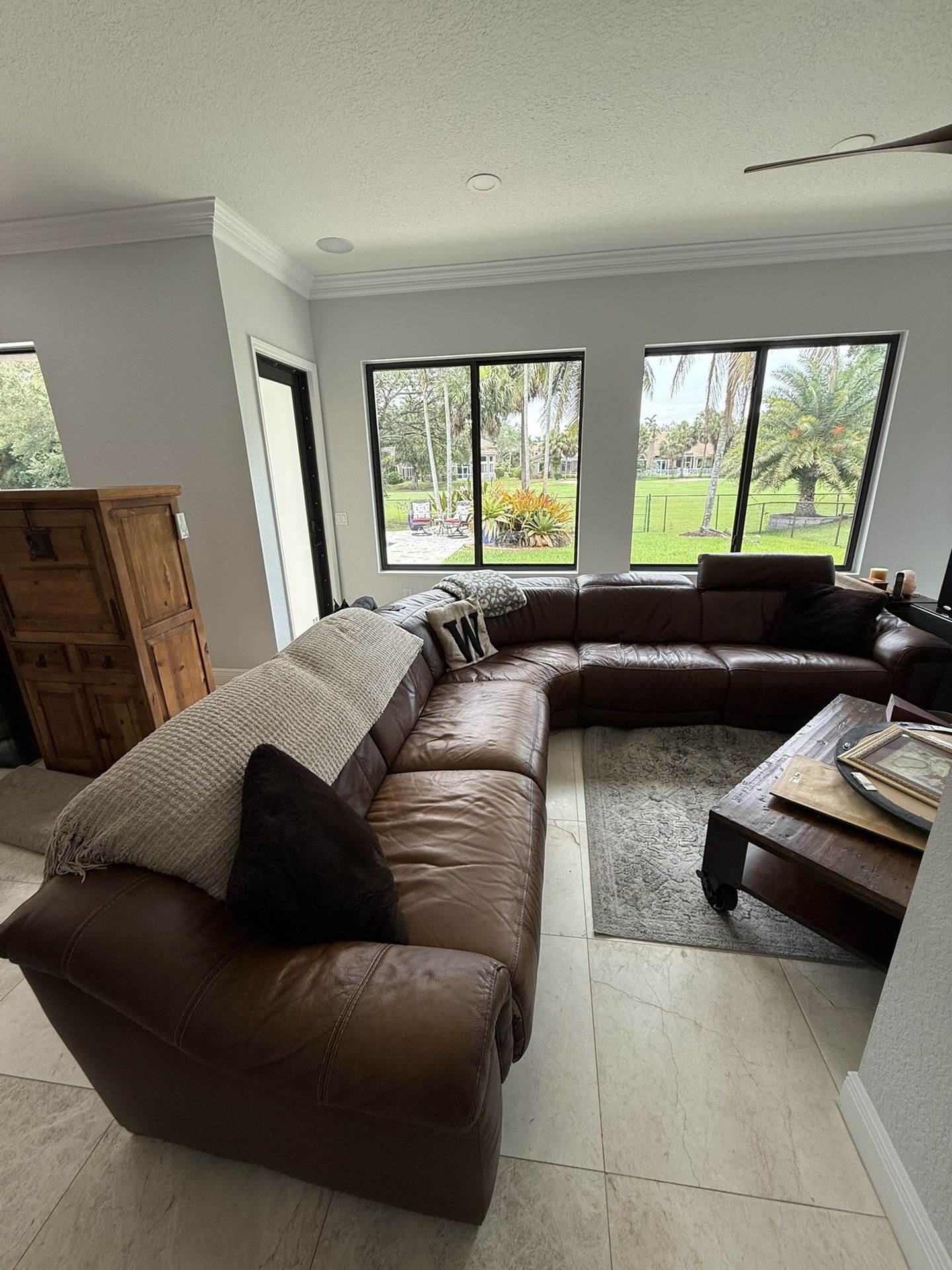Brown Leather Sectional Couch (Reclines)