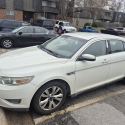2011 Ford Taurus SEL