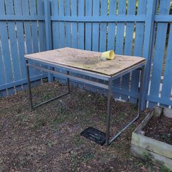 Free Outdoor Table
