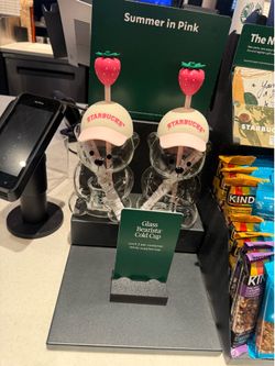 Starbucks viral bear cup