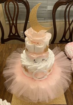 Baby shower Gifts - Hand crafted diaper cake