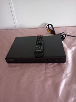 Samsung DVD-E360 DVD Player with remote