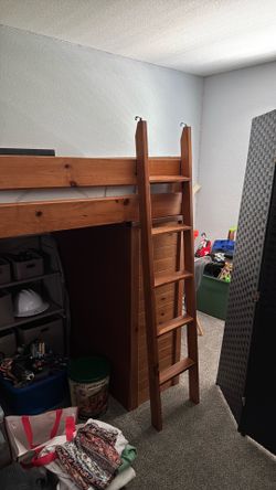Wooden twin/twin Bunkbed