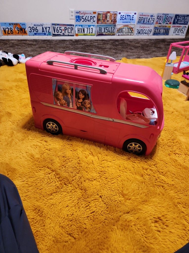 Barbie Bus