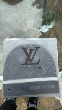 Lv hat