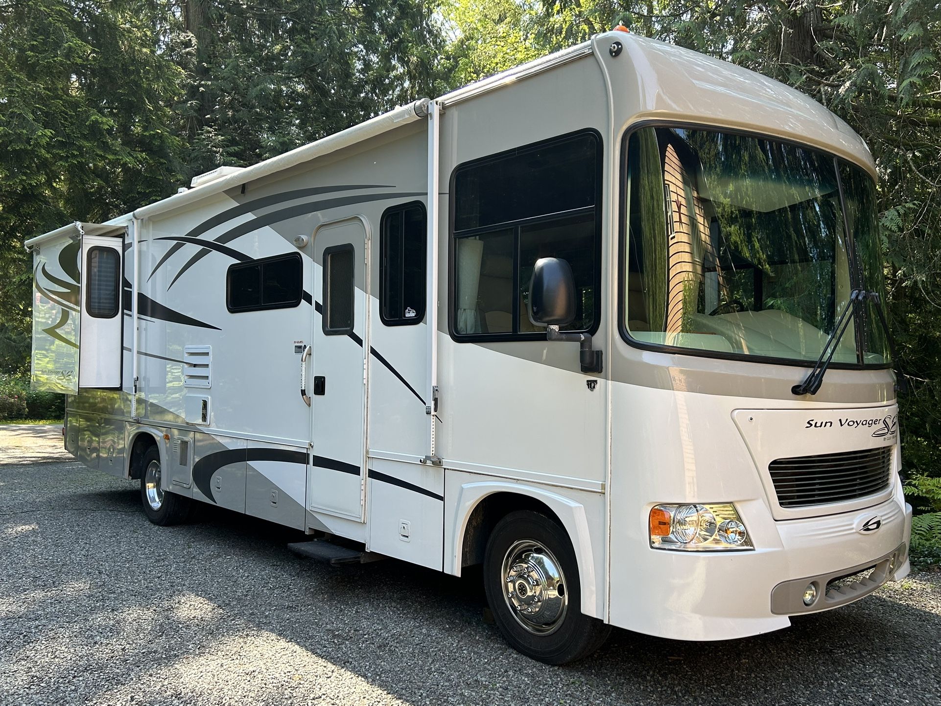 31’ Gulf Stream Motorhome