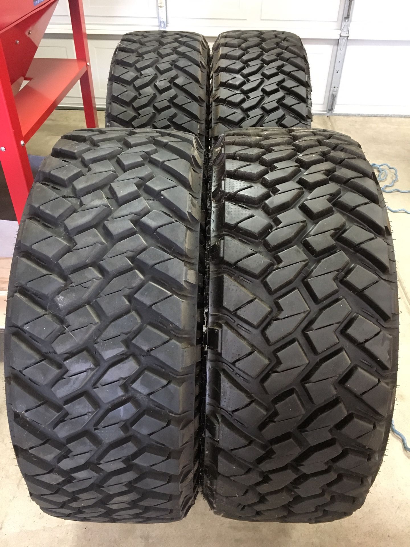 35x12.50R20 LT Nitto Trail Grappler M/T truck tires and Black Rhino ...