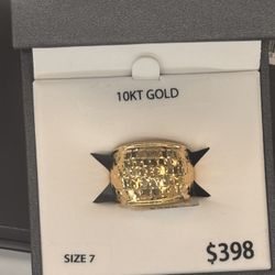 10KT GOLD RING SIZE 7