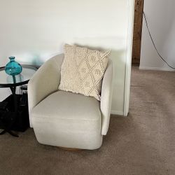 Accent chair