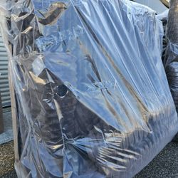 New oversized Chaise Chair USBs