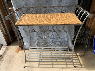 Wine Rack Table & Wine Glasses